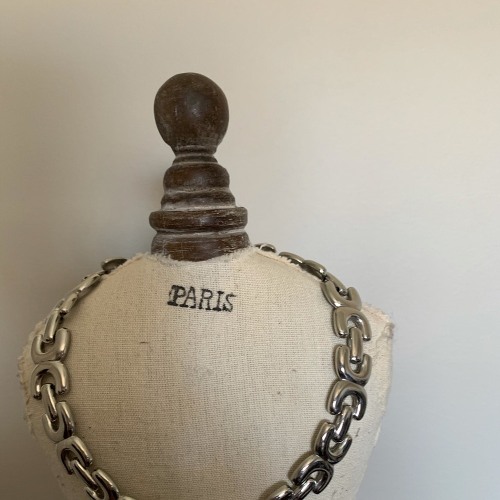 Statement silver tone collar necklace